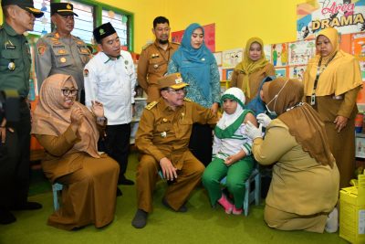 Imunisasi Massal Belum Cukup Tangani Wabah Campak