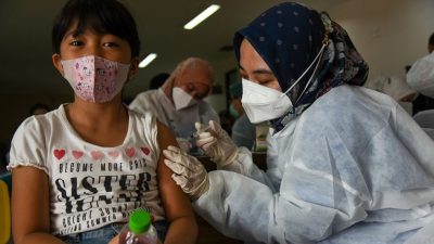 Indonesia Gencarkan Vaksinasi Massal Usai 17 Anak Meninggal