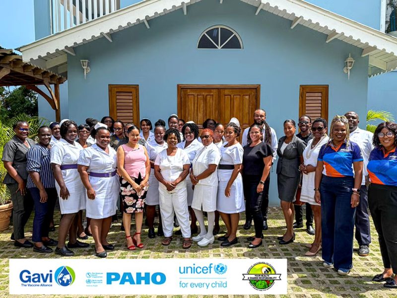 Pan American Health Organization Dukung Pelatihan Tenaga Kesehatan Di Saint Vincent & Grenadines Setelah Penerapan Vaksin Anak Baru