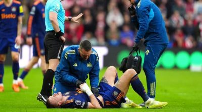 Dan Burn Cedera, Alami Retak Tulang Rusuk Dan Kerusakan Paru