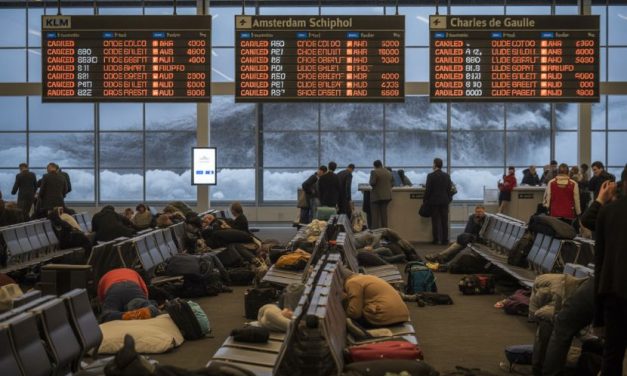Ribuan Penumpang Terlantar Di Bandara Eropa Akibat Gangguan