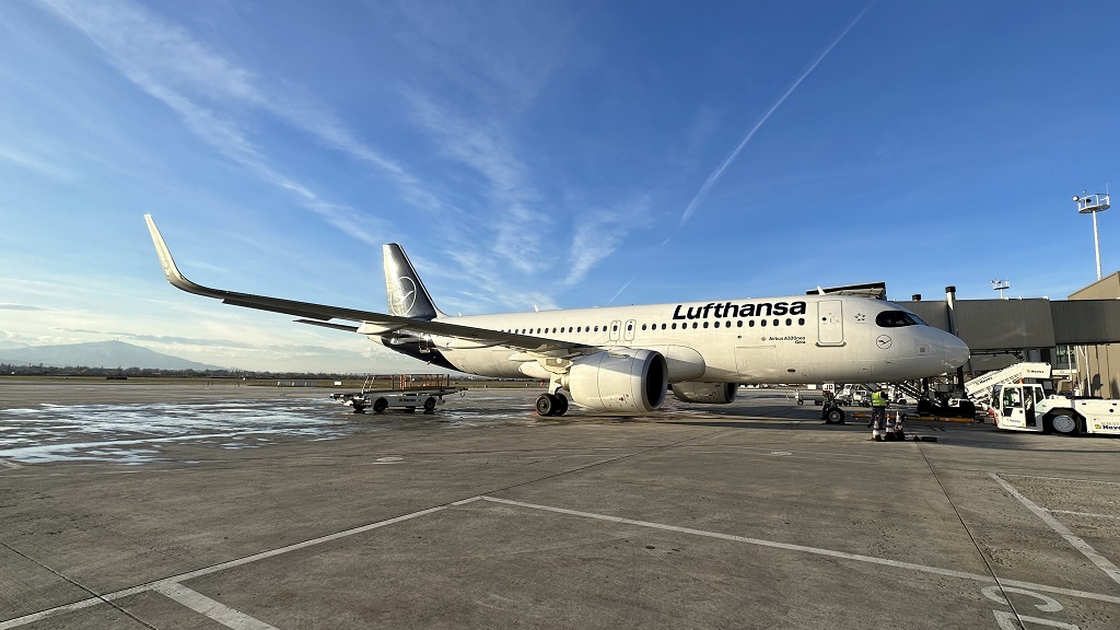 Lufthansa Pasang Internet Starlink Di Seluruh Armada Pesawat