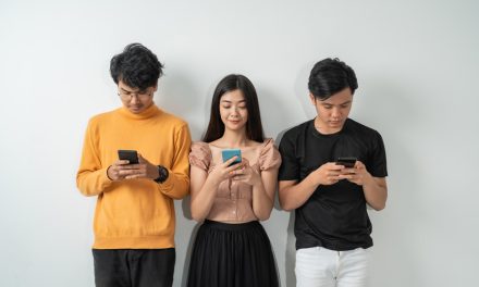 Trend Fomo Yang Semakin Populer Oleh Pengguna Media Sosial