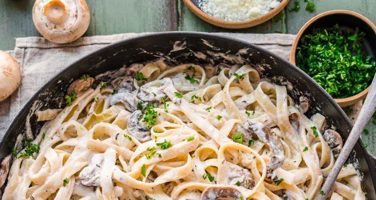 Fettucini Creamy Mushroom, Makan Siang Ala Restoran