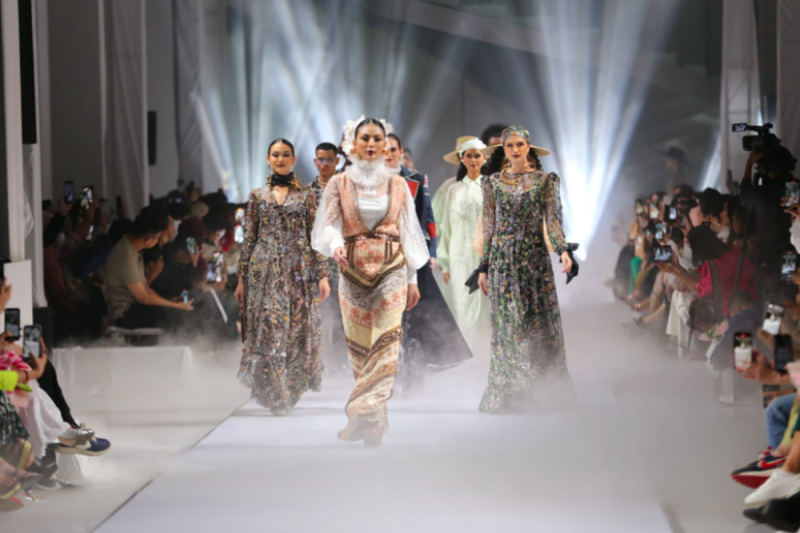 Melihat Inspirasi Fashion