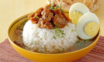 Nasi Bakmoy Perpaduan Cita Rasa Tionghoa Dan Nusantara