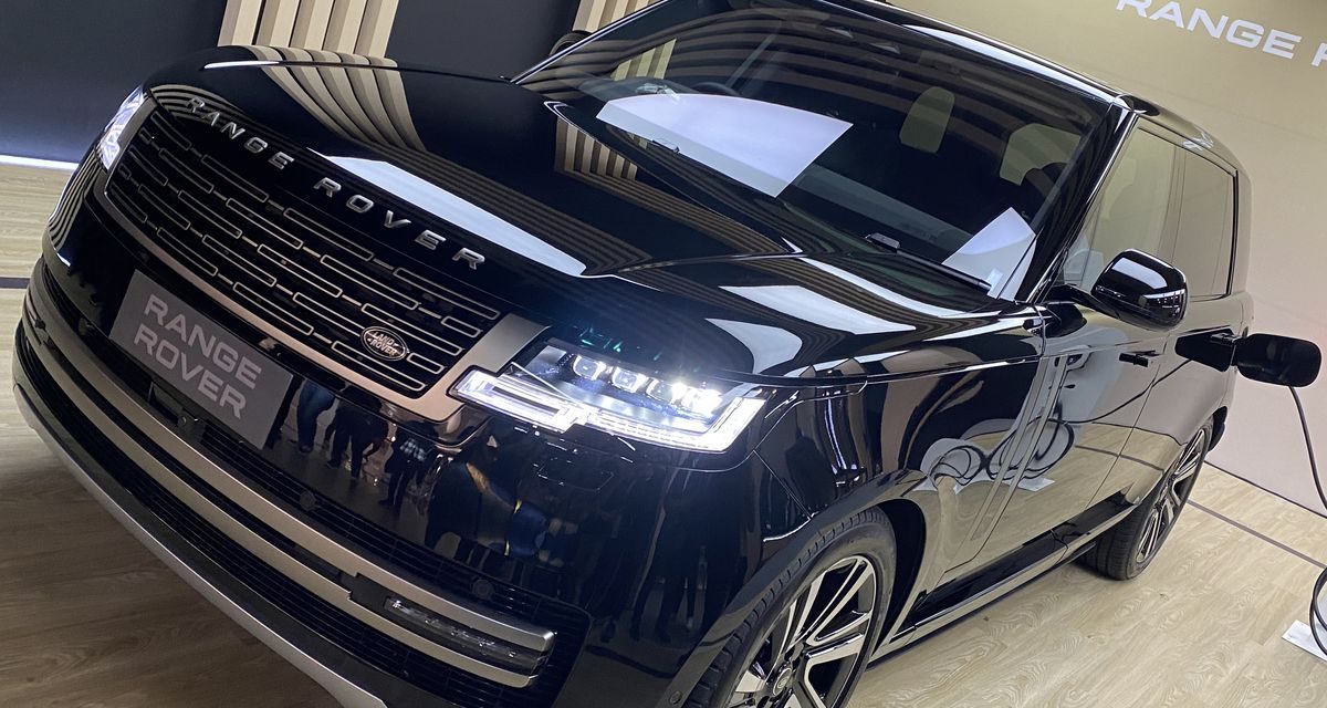 Range Rover PHEV Mobil Termewah Di Kelasnya