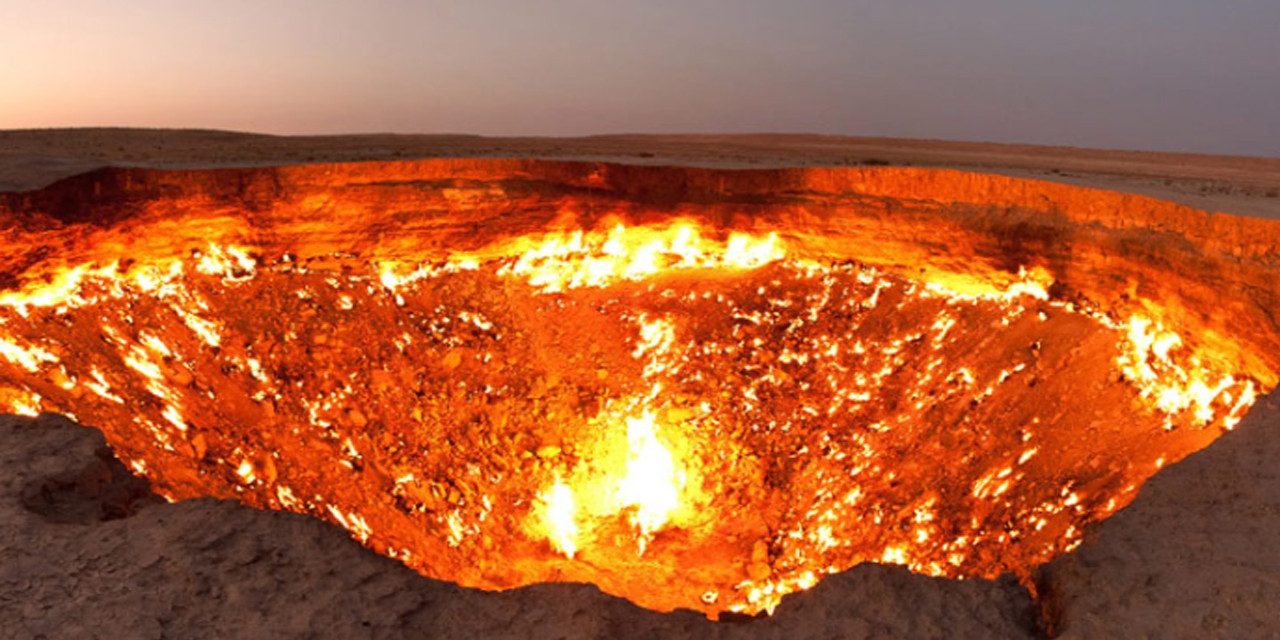 Darvaza Gas Crater Dengan Julukan Door To Hell