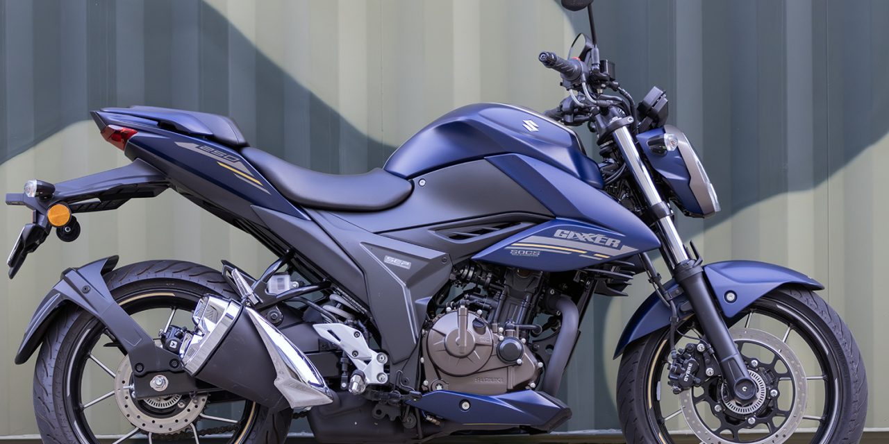 Suzuki Gixxer Desain Sporty Garis Bodi Yang Tajam Dan Agresif
