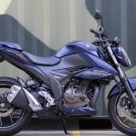 Suzuki Gixxer Desain Sporty Garis Bodi Yang Tajam Dan Agresif