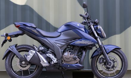 Suzuki Gixxer Desain Sporty Garis Bodi Yang Tajam Dan Agresif