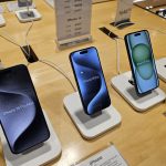Fo Mo Iphone Baru? Inilah Alasan Yang Bikin Orang Rela Pinjol!