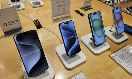 Fo Mo Iphone Baru? Inilah Alasan Yang Bikin Orang Rela Pinjol!
